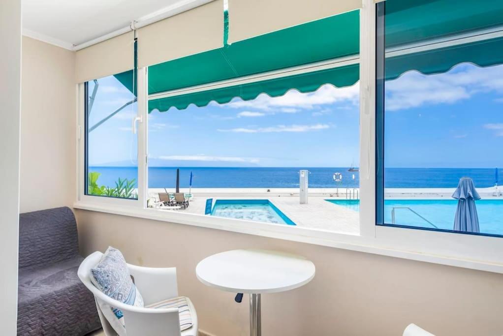 Apartment First Line Ocean View